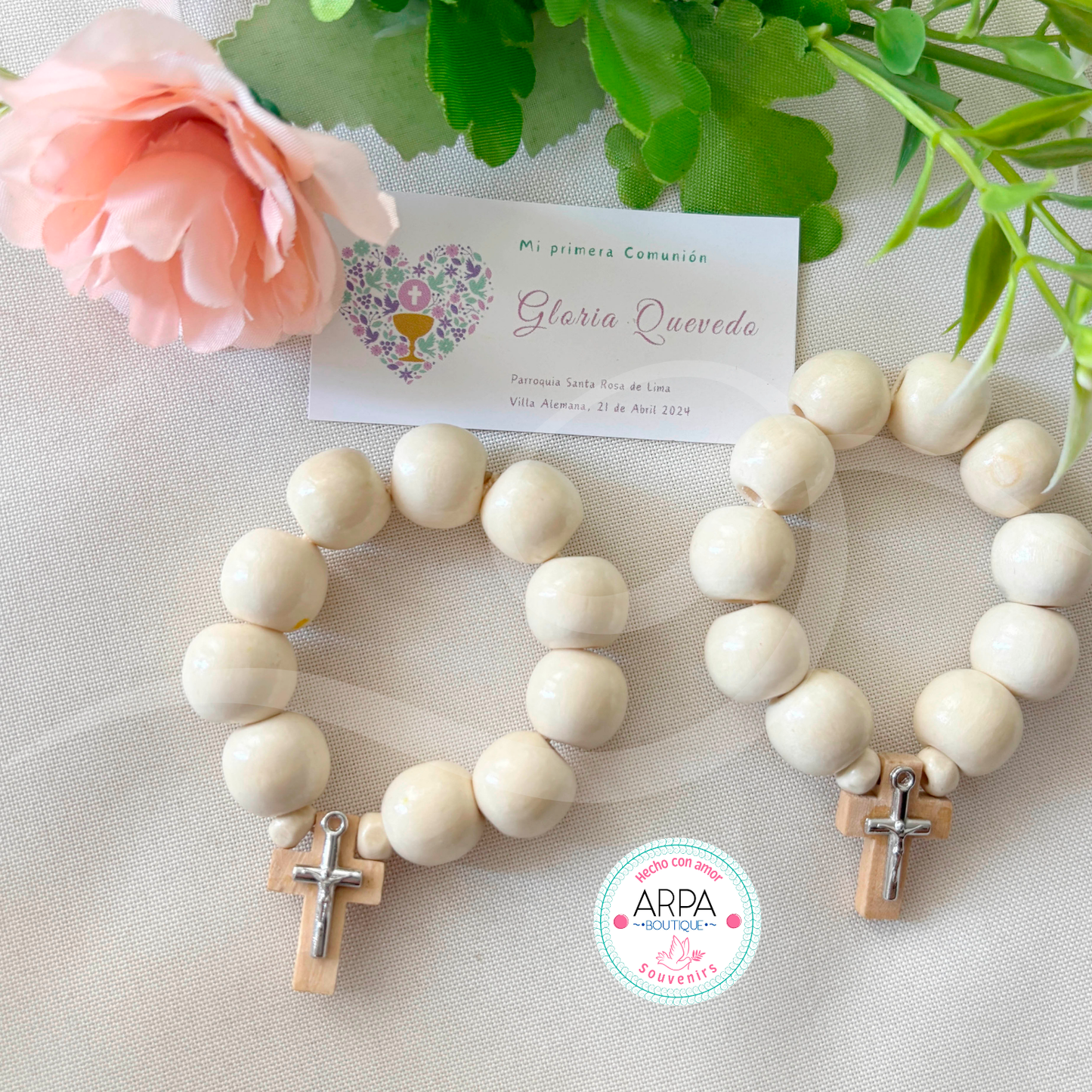 Denario de madera crema con cruz sobrepuesta - 12u