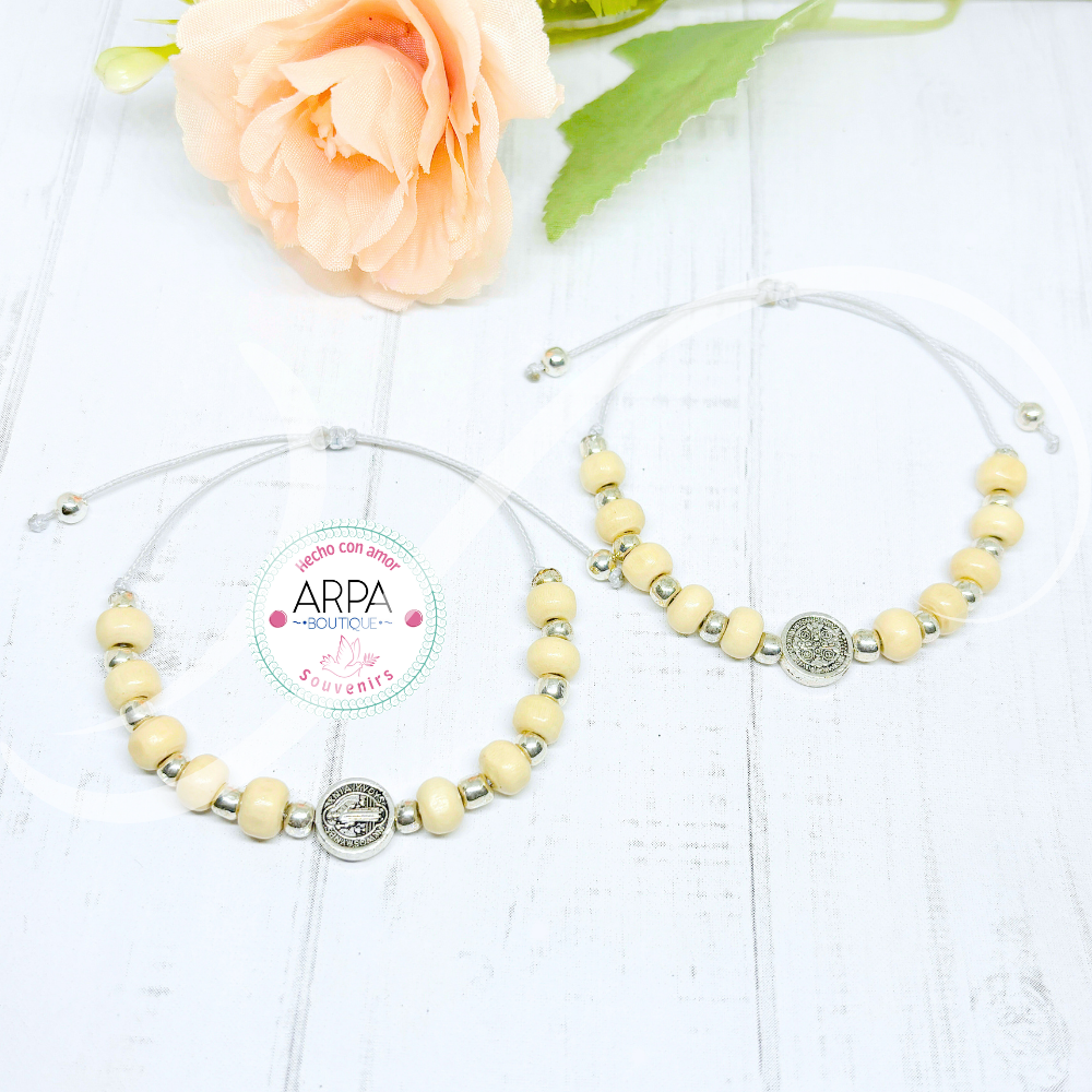 Pulsera ajustable de madera San Benito - 10und.