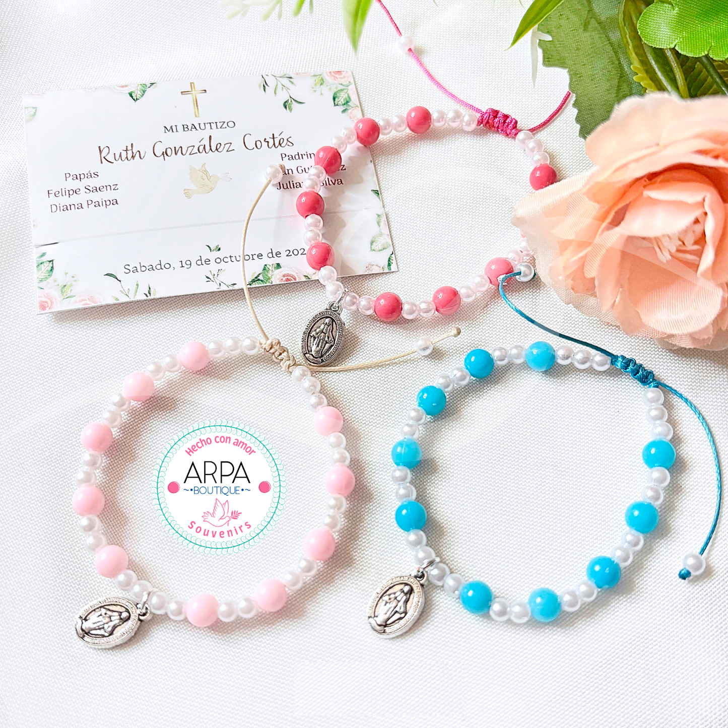 Pulsera ajustable acrílica dije virgen de los rayos - 12und