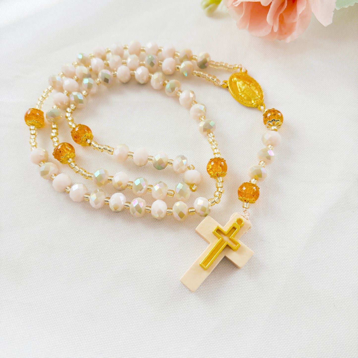Rosario católico cuentas de cristal Beige - 1und