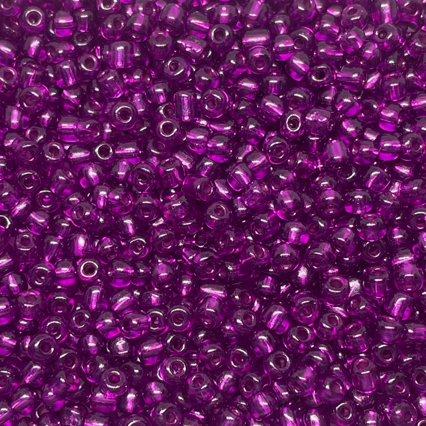 Mostacillón 6/0 - 4mm - 30gr - Fucsia Oscuro Glass