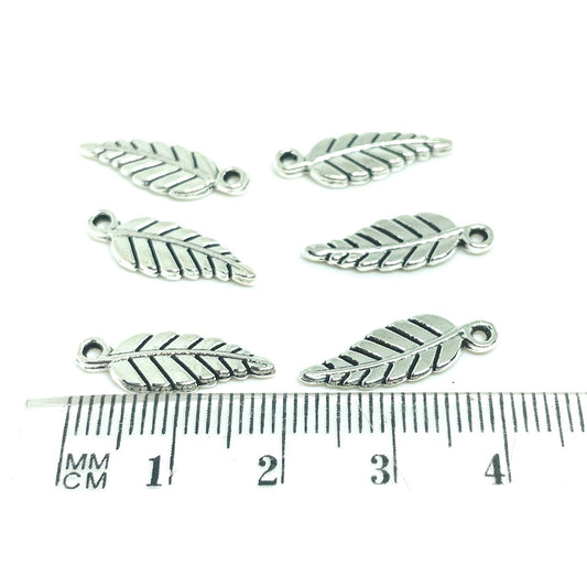 Colgante Hojas Plateado - 18mm - 6und