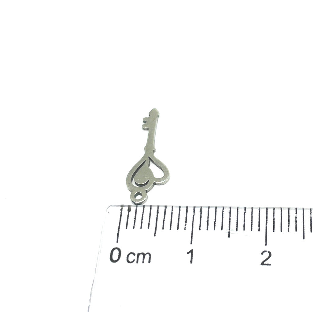 Dije Mini de Acero Quirúrgico - Llave corazón 16mm - 1und