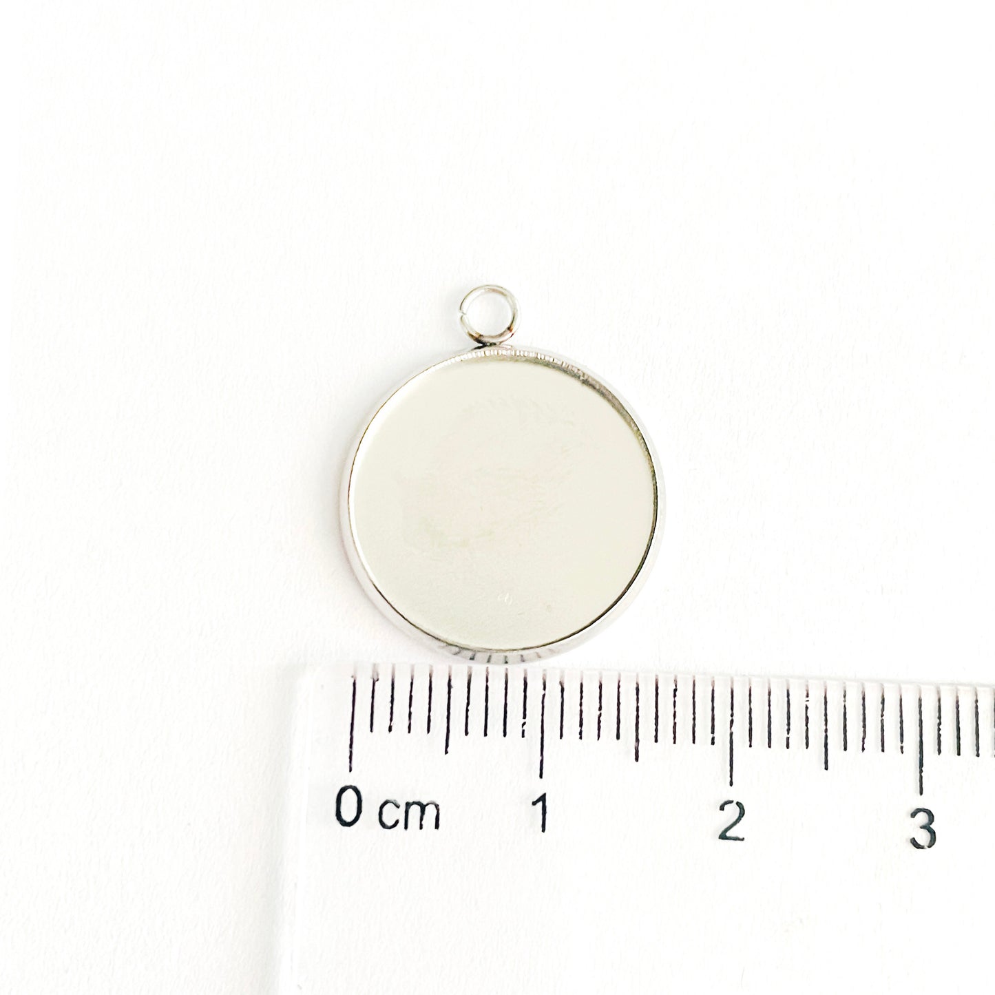 Base Cabujón Redonda Acero Quirúrgico - 16mm - 1und